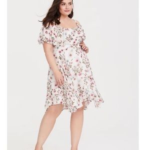 Torrid FLORAL COLD SHOULDER GAUZE DRESS size 2X